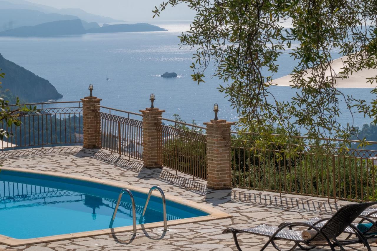 Apolis Villas & Suites Resort Parga Dış mekan fotoğraf